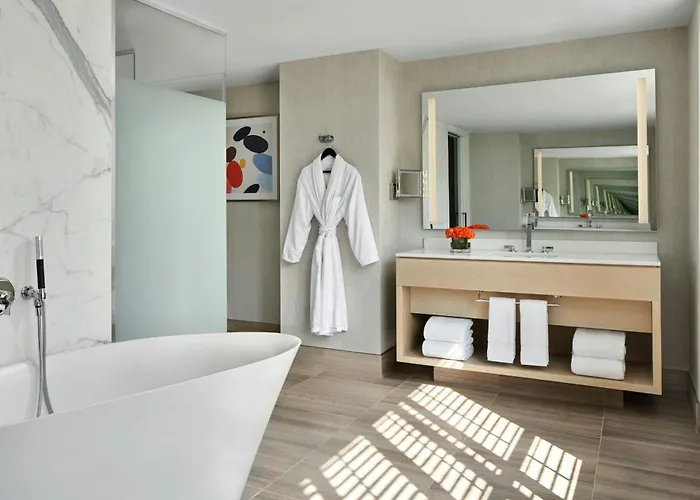 Hotel The Ritz-carlton, 5*